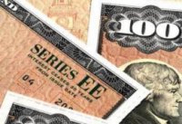 Китай продолжает избавляться от американских облигаций.