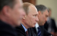 Путин изо всех сил сдерживает эмоции на заседании в Кремле!