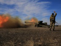 Полк «Азов» обстреливает поселок Широкино