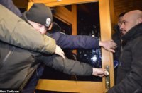 Под зданием "Укрнафты" состоялся разговор Коломойского и Найема.