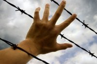 Около 3000 работников пенитенциарной службы из Донбасса отказались служить Порошенко