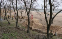 Морские волны смыли "труды" украинской армии