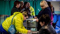 Выборы во Франции: правящая партия терпит сокрушительное поражение