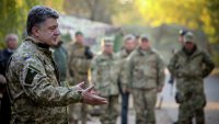 Порошенко: первые военные, мобилизованные в 2015 году, едут в Донбасс