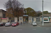 Люди на темном BMW устроили расстрел в больнице Одессы