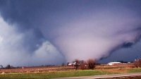 США: мощнейшие торнадо за 20 лет