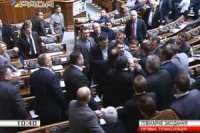 Соратник Ляшко пытался избить коллегу костылями в Верховной Раде