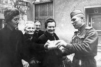 Чем кормили солдат во время войны