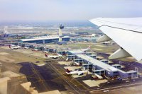 Власти Крыма предложили Раде переименовать аэропорт Кеннеди в честь Бандеры