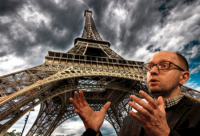 Яценюка потроллили в Париже