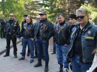 Российские байкеры устроили «коридор позора» гостям из Польши, прибывшим на научную конференцию. ФОТО