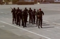 Военные из Мозамбика показали в Новосибирске, как маршируют в Африке