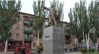В Мелитополе демонтировали три памятника Ленину