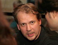 Юрий Кот: "Сегодня ты сделаешь педикюр, завтра купишь Лексус, а послезавтра - Родину продашь"