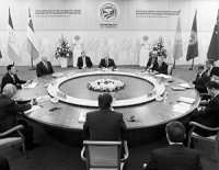 Запад с опаской реагирует на расширение ШОС