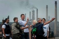 Кто "провожает" миссию ОБСЕ с территории Донбасса?