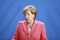 Меркель заявила, что хочет отменить санкции против России