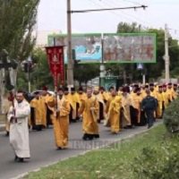 Крестный ход под знаменами Российской империи прошел в Луганске