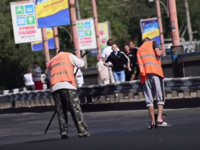 Украинские коммунальщики закатали в асфальт разводной мост в Николаеве
