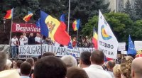 Aнтиправительственный митинг в Молдавии: Митингующие в Кишиневе требуют лишить власти Тимофти и олигархов