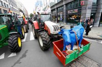 Более тысячи тракторов осадили Европейский квартал Брюсселя