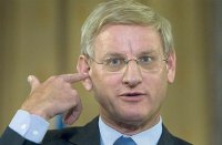 Главный русофоб Швеции Карл Бильд выставил себя на помешище в Twitter