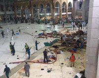 Более 80 человек погибли при падении строительного крана на главную мечеть Мекки (Видео 18+)