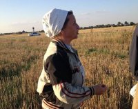 Женщина разбила дорогой беспилотник ВСУ, севший на поле