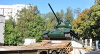 В Кишиневе демонтировали и увезли в музей «советской оккупации» легендарный танк Т-34