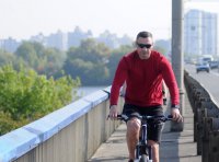 Кличко на новом веломаршруте с Троещины до центра Киева