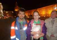 Будни европейской столицы: на майдане «правосеки» вступили в конфликт из-за прилетевшего в их табор аиста, которого рвало копчеными сосисками