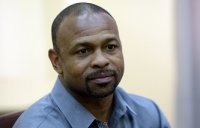 Рой Джонс не зря гражданство получил!