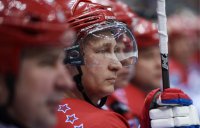 Владимир Путин проведет день рождения на коньках