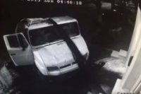 У офиса правящей партии Молдавии вылили 3,5 тонны фекалий