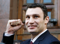 Кличко: Раздача киевлянам по 100 гривен - не подкуп