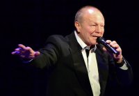 Борис Галкин выступил в Луганске в рамках проекта "Из России с любовью"