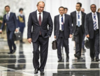 Неожиданные перипетии высокой политмоды. Политика Путина - в главном тренде