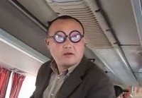 Британский журналист посоветовал главе Пентагона «протереть очки»