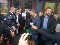 Очередная «зрада»: Парасюк с Бляхером - против кафе в Доме профсоюзов, где сгорели боевики Майдана