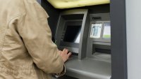 СМИ: работодатели в РФ будут погашать долги сотрудников из их зарплат