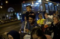 Штайнмайер: Если не снизить поток беженцев, Германия захлебнется