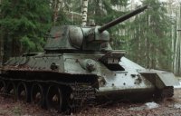 В Латвии местный житель напугал соседей разъездами на купленном танке