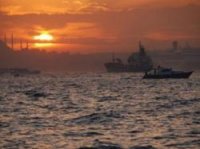 Турция не пускает российские суда через Босфор