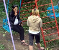 Что ж ты куришь, идиотка!