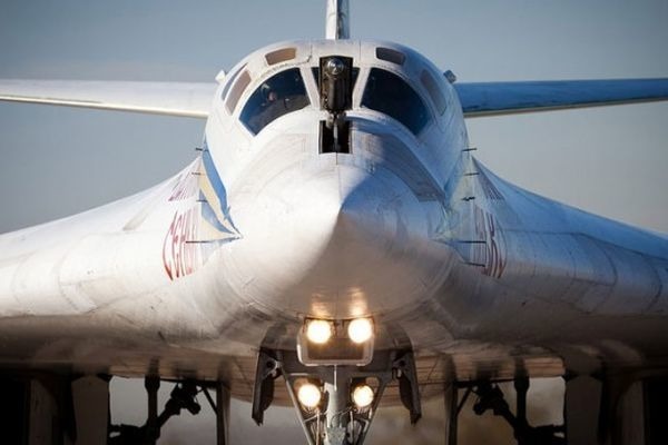 NouvelObs: Российские Ту-160 поиграли с истребителями НАТО в кошки-мышки