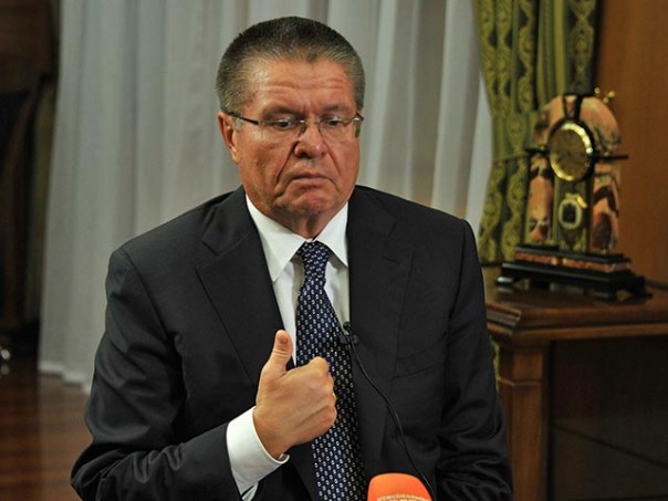 Работающим пенсионерам с доходом свыше 1 млн рублей в год могут отменить пенсии