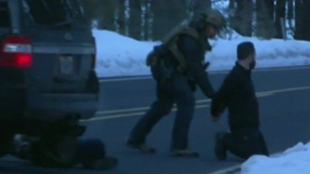 США. Ополченцы Орегонщины. Развитие событий. Видеозапись расстрела и захвата лидеров ополчения.