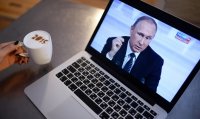 Путин поручил создать в интернете открытый образовательный портал