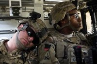 ДНР: Американские солдаты пьянствуют в Мариуполе