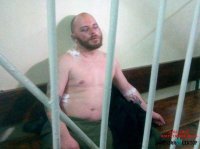 Ну и херои в Украине: то за сердце хватаются, то писаются в суде, то сознание теряют